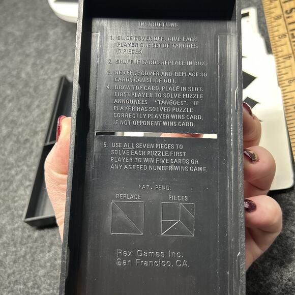 Tangoes Classic Puzzle Game Magnetic Travel Set Brain Teaser Shapes Strategy - Picture 8 of 9